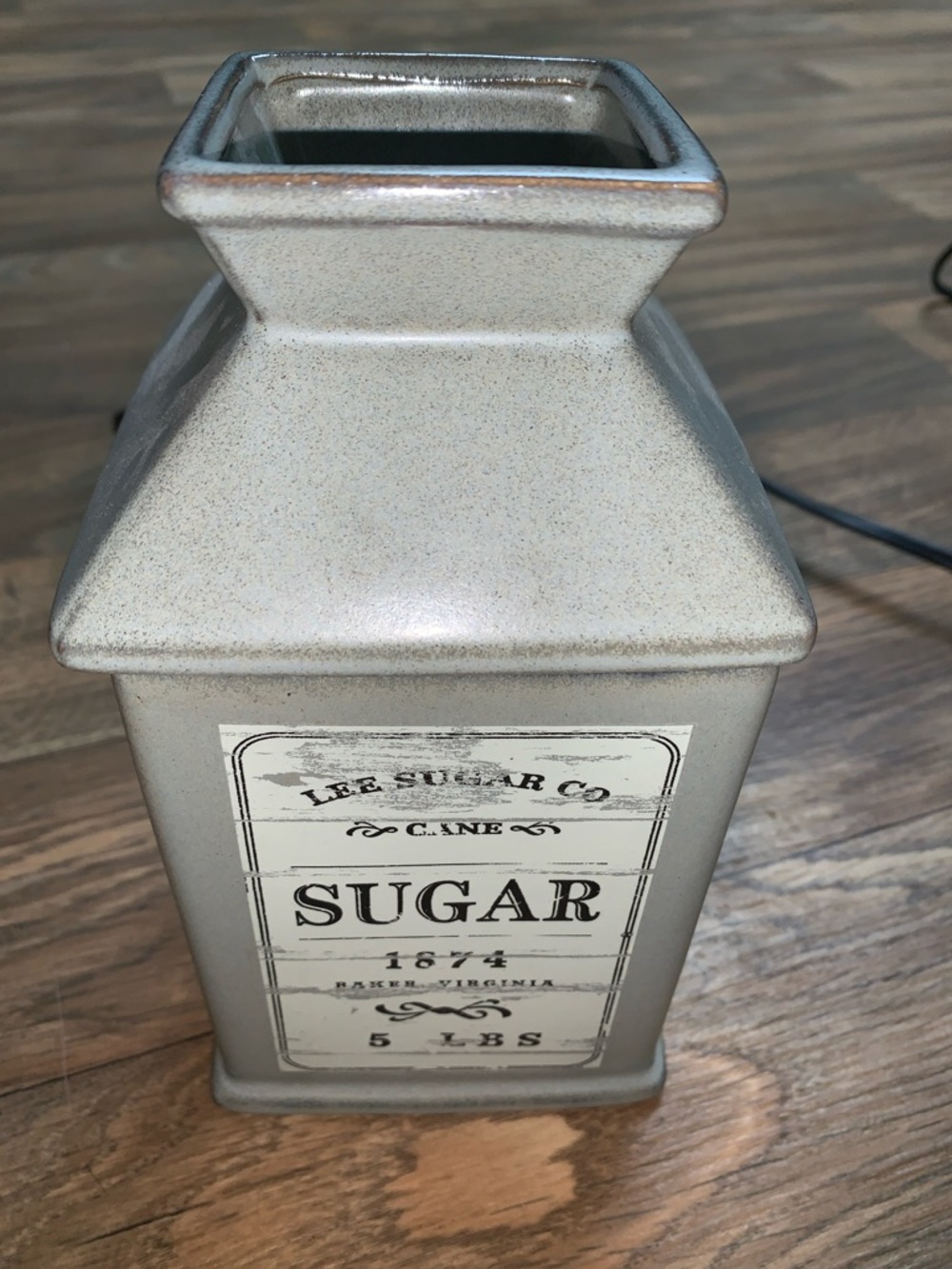 Scentsy “Sugar Tin” Ceramic Warmer